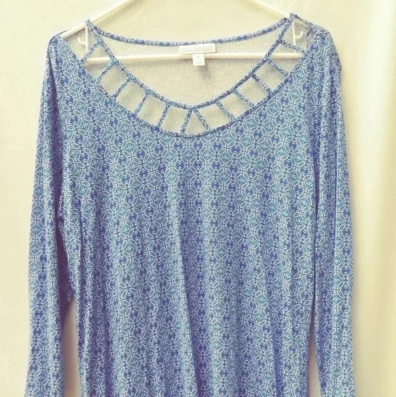 💝Dana Buchman light blue and white Lg Top - Picture 1 of 7
